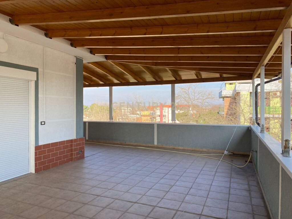 Shitet hoteli ne qender te velipojes | 1245 m²