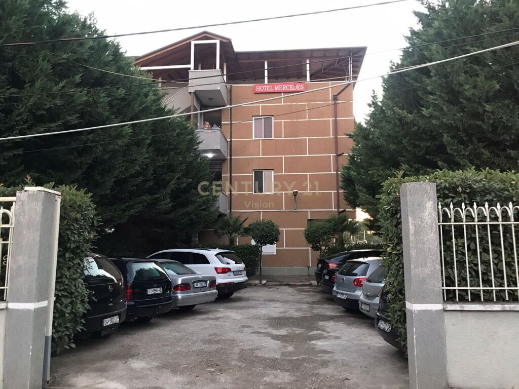 Shitet hoteli ne qender te velipojes | 1245 m²