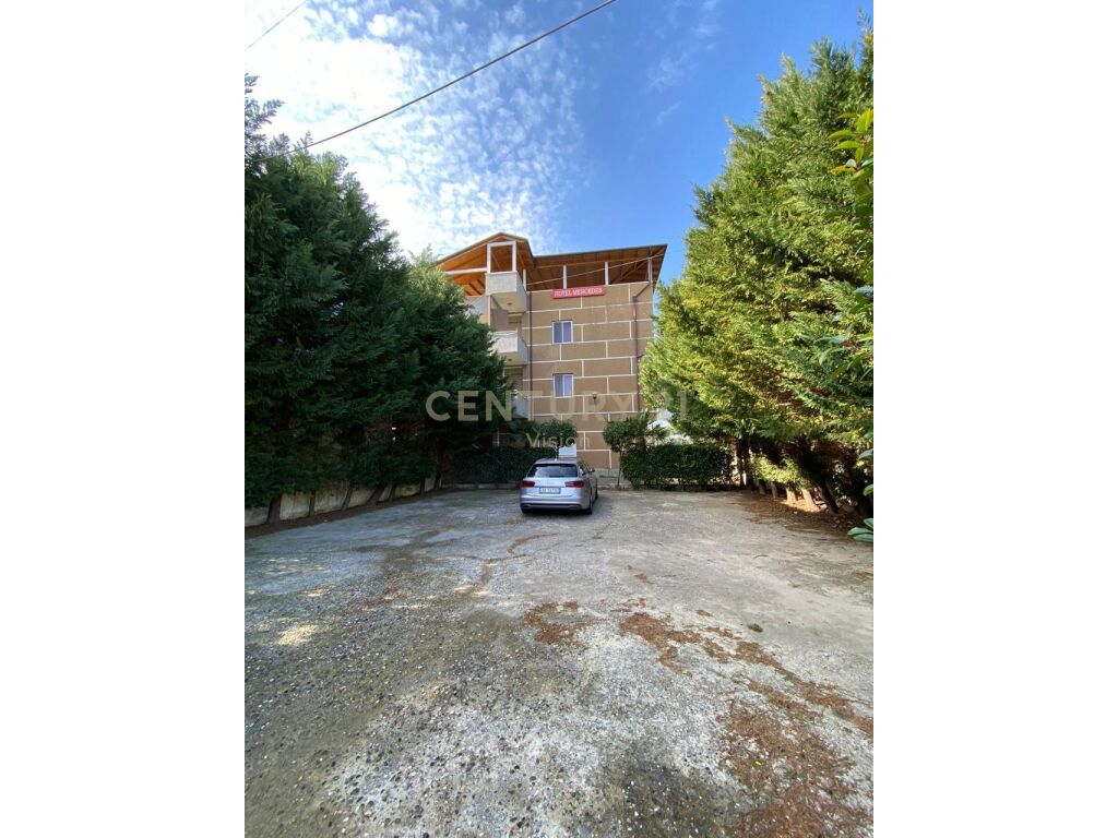 Shitet hoteli ne qender te velipojes | 1245 m²