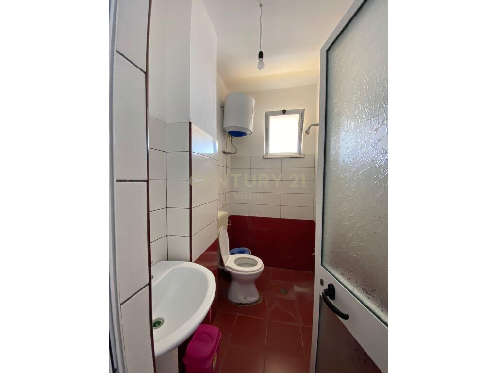 Shitet hoteli ne qender te velipojes | 1245 m²