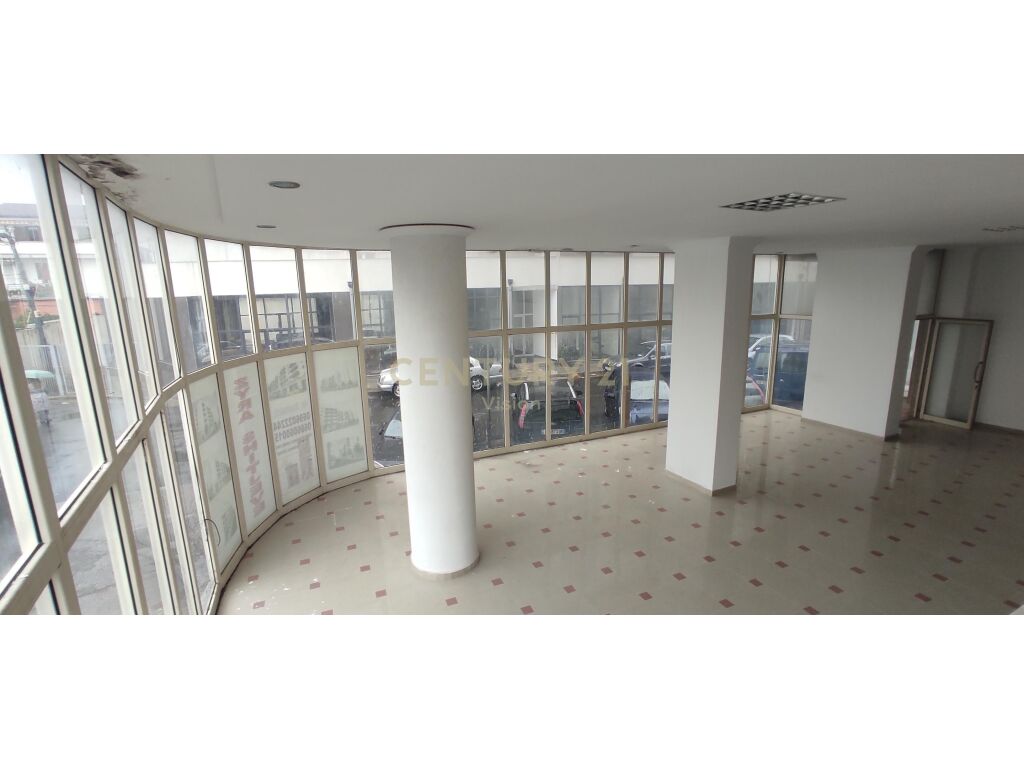 Ambient komercial në shitje në ura dervish beg, Shkodër - 269.100€ | 207.31 m²
