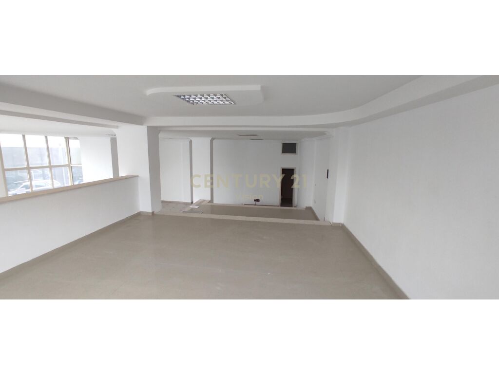 Ambient komercial në shitje në ura dervish beg, Shkodër - 269.100€ | 207.31 m²
