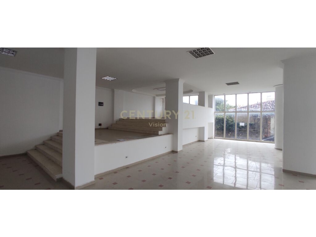 Ambient komercial në shitje në ura dervish beg, Shkodër - 269.100€ | 207.31 m²