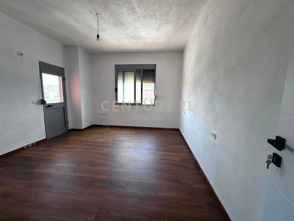 Shitet apartament 1+1 ne golem tek rezidenca 'Oriental 2'!