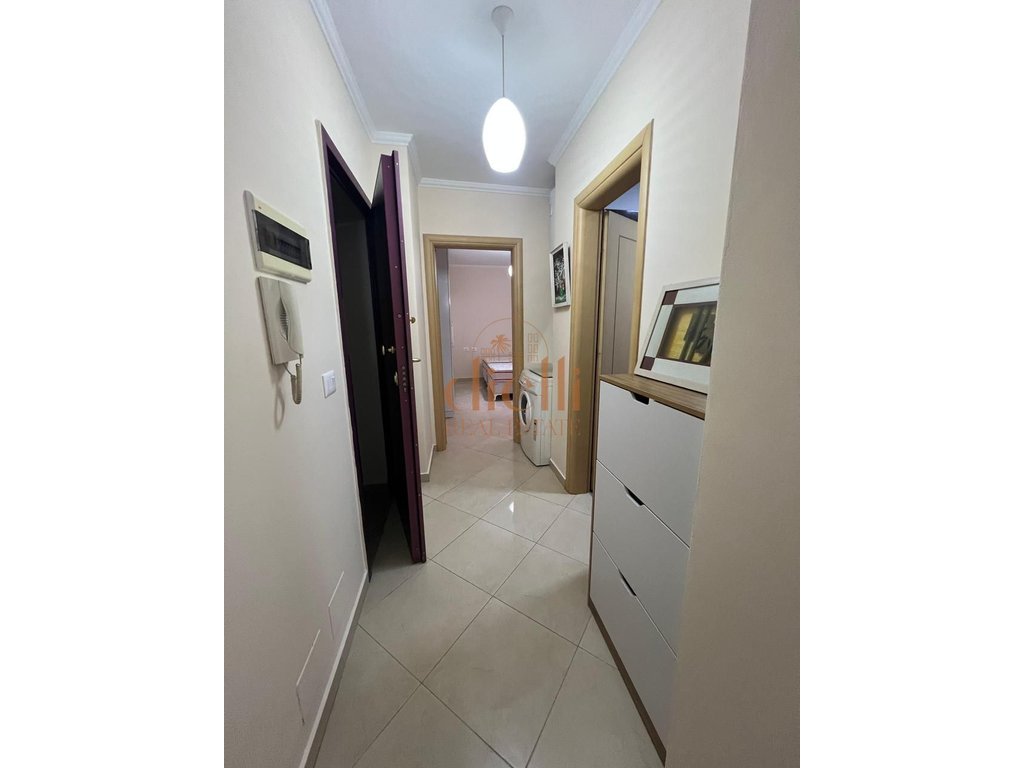 Apartament 2+1 per qira ne Astir