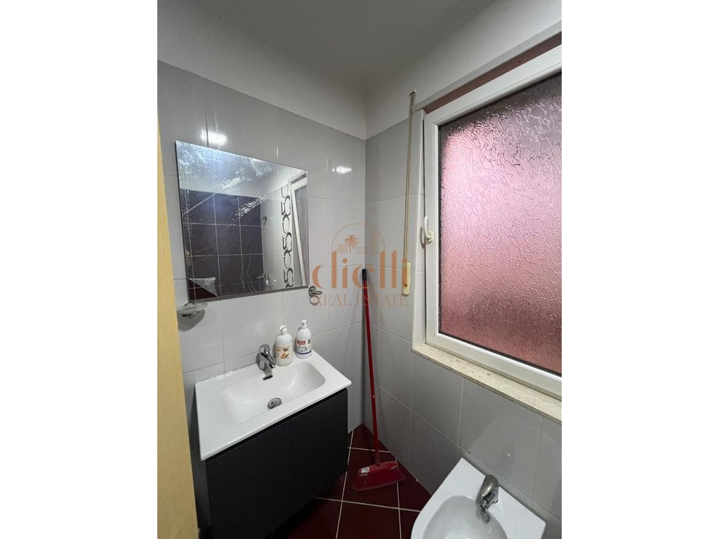 Apartament 2+1 per qira ne Astir