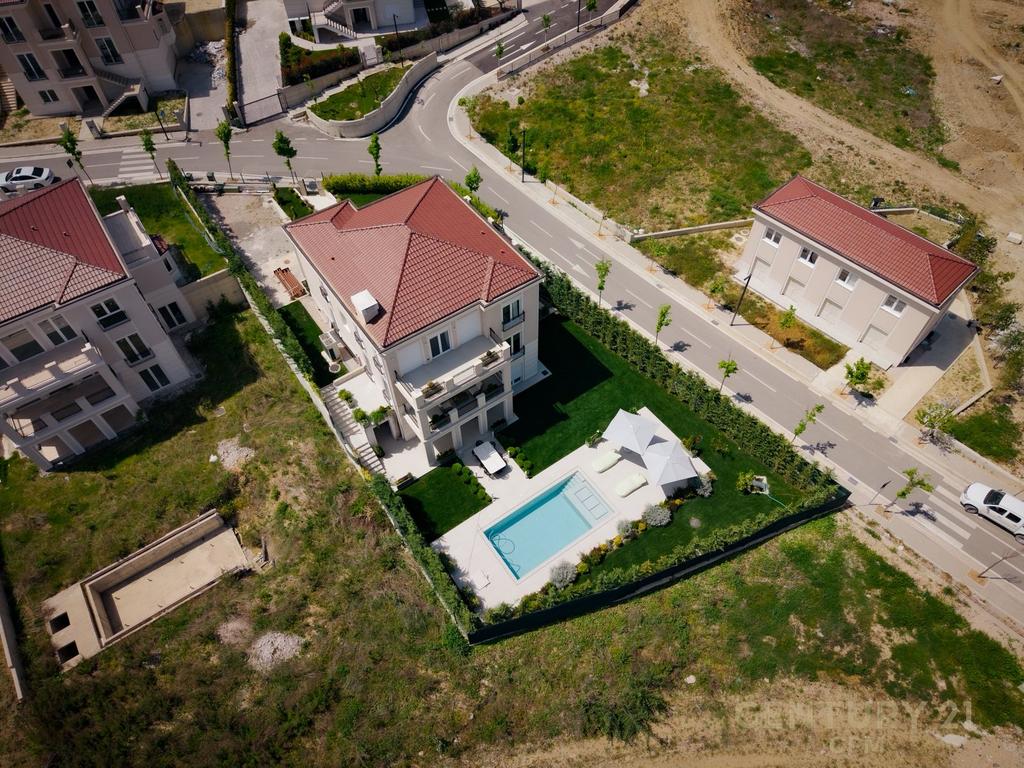 Shesim vilë 4 kate tek piccadilly residence