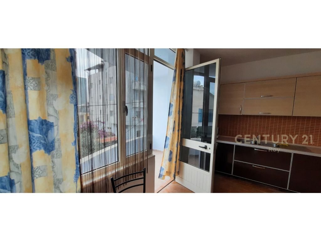 Apartament 1+1 për shitje në fshatin golem, Durrës !!