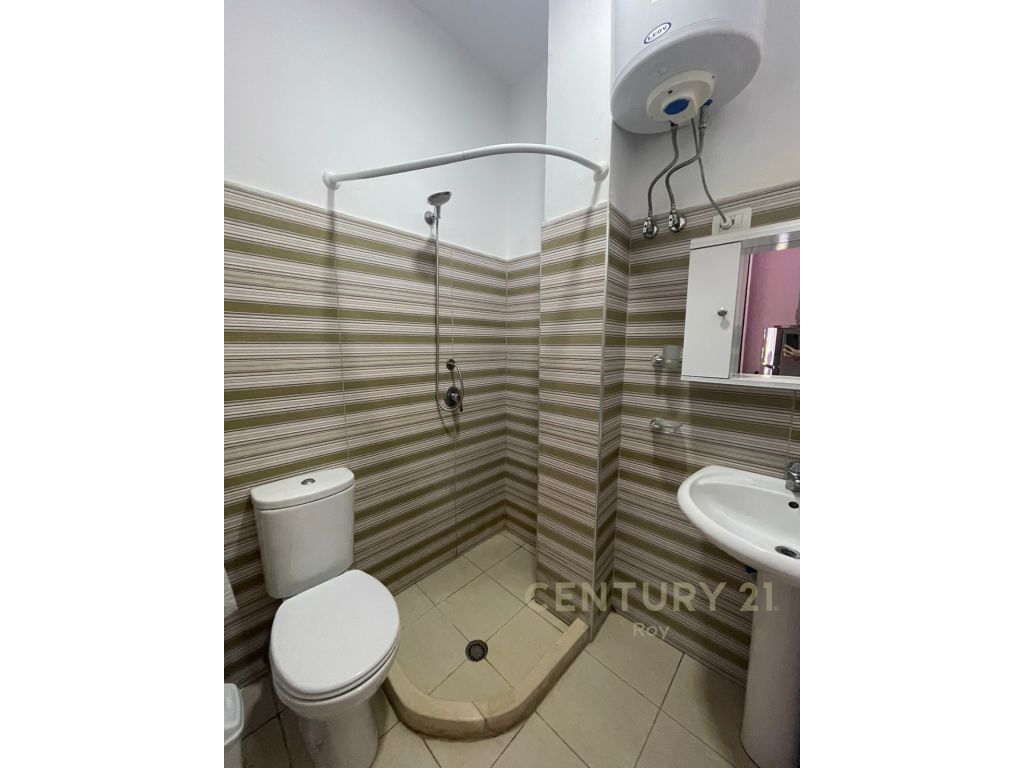 Shiten 4 apartamente 1+1 me oborr tek Mali i Robit !