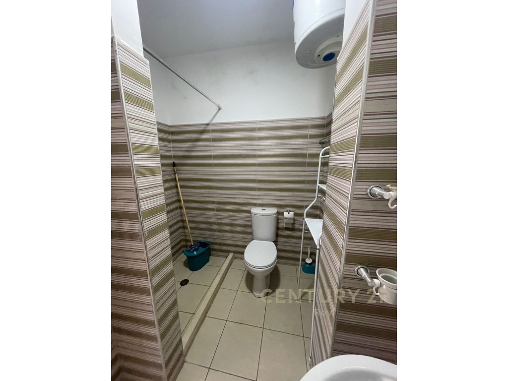 Shiten 4 apartamente 1+1 me oborr tek Mali i Robit !
