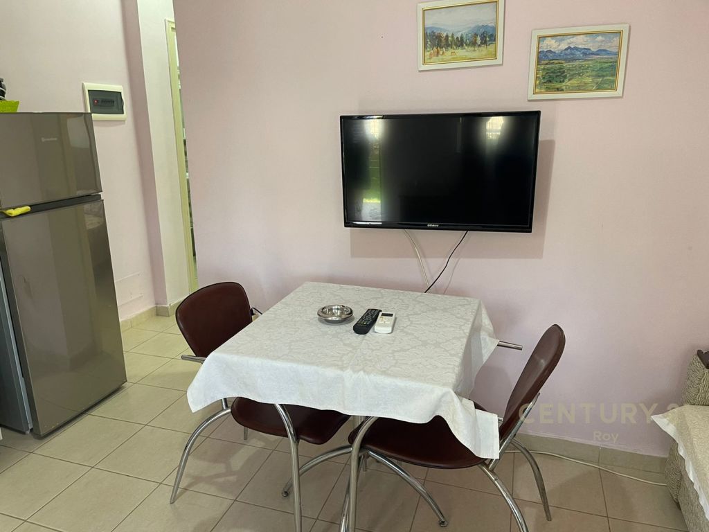 Shiten 4 apartamente 1+1 me oborr tek Mali i Robit !