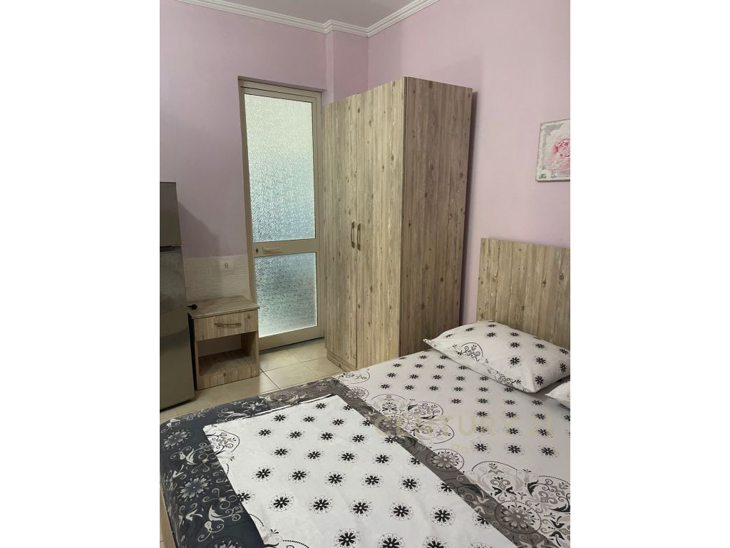 Shiten 4 apartamente 1+1 me oborr tek Mali i Robit !