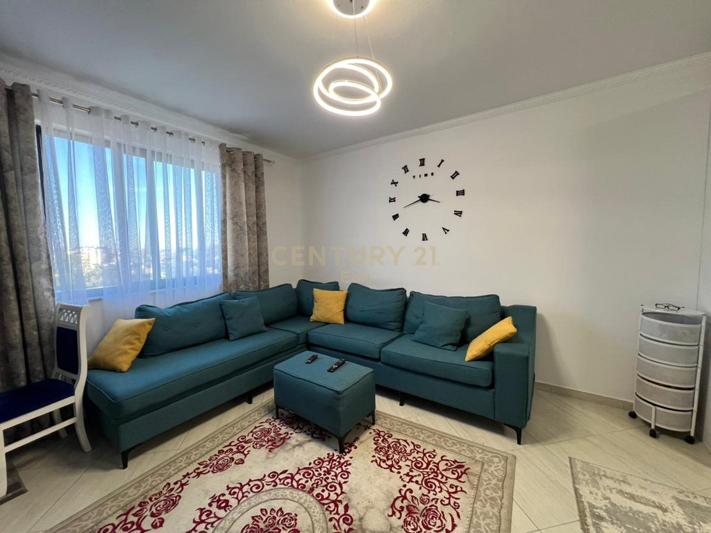 Shitet apartament 3+1+2 ne shkozet!