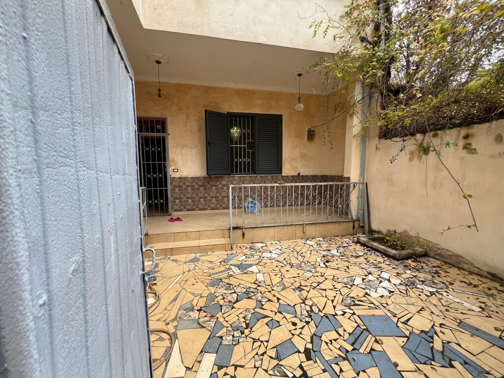 Shitet apartament 3+1+2 ne shkozet!