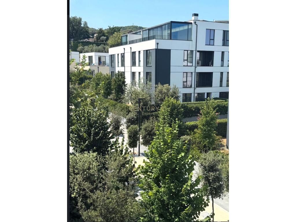 Apartament+ 2 parkime te liqeni i thate.