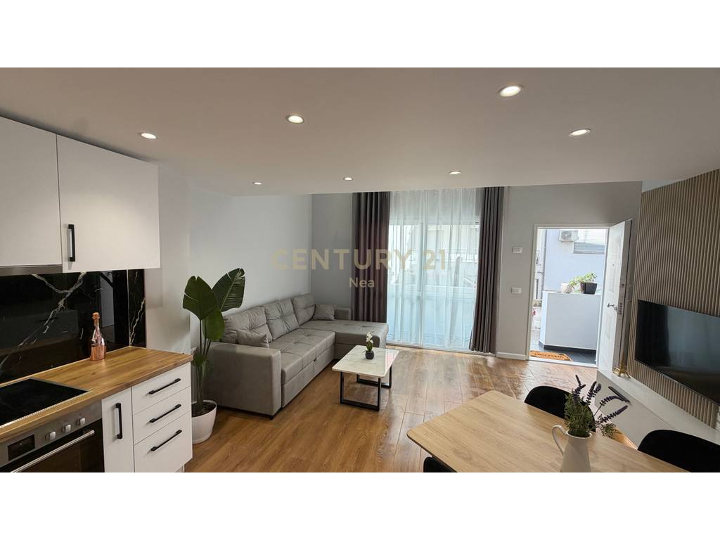 Apartament+ 2 parkime te liqeni i thate.