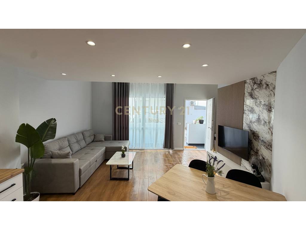 Apartament+ 2 parkime te liqeni i thate.