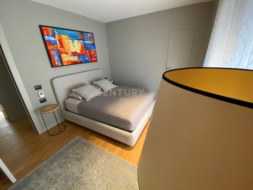 Apartament+ 2 parkime te liqeni i thate.