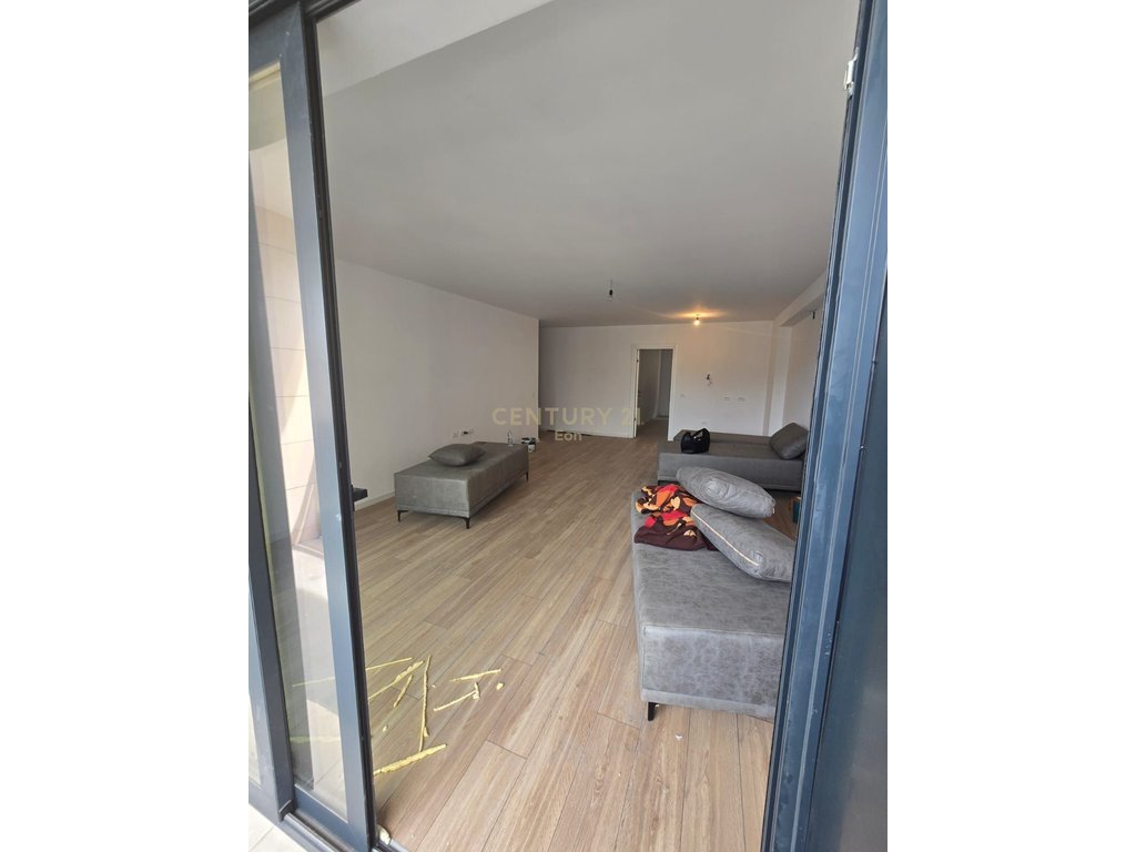 Shesim apartament 1+1, sarande