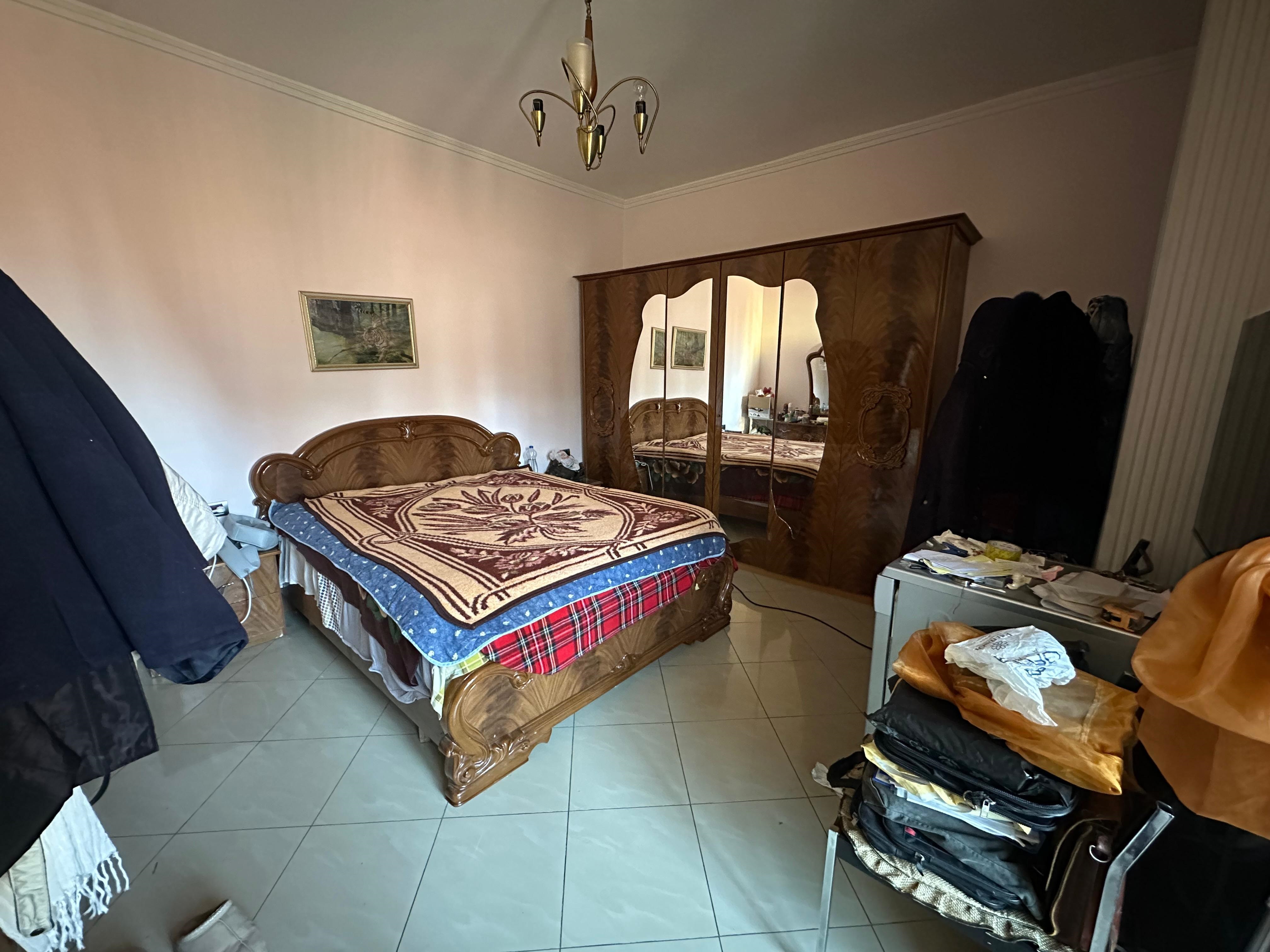 Verkauf | villa 8 + 1 | selitë | 720.000 € (2)