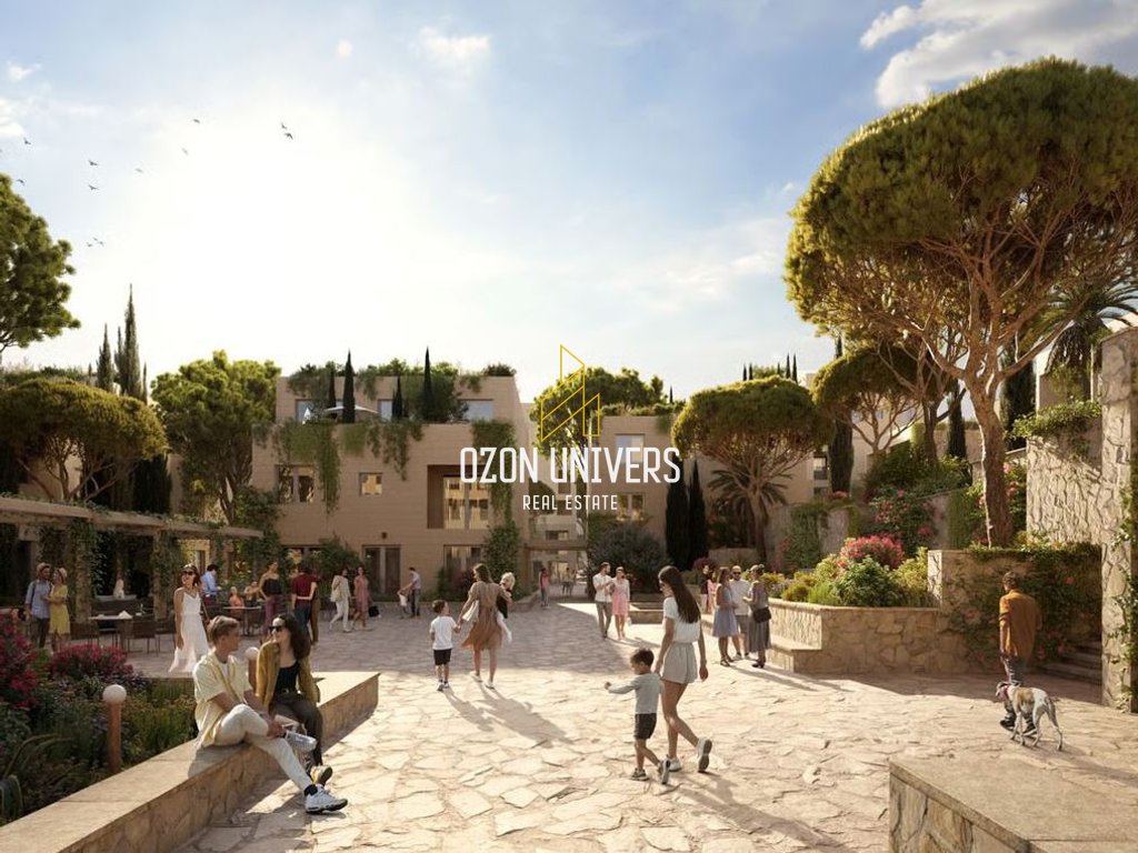 Opportunité! Appartement 2+1 avec cour pour vente au square village, dhërmi!