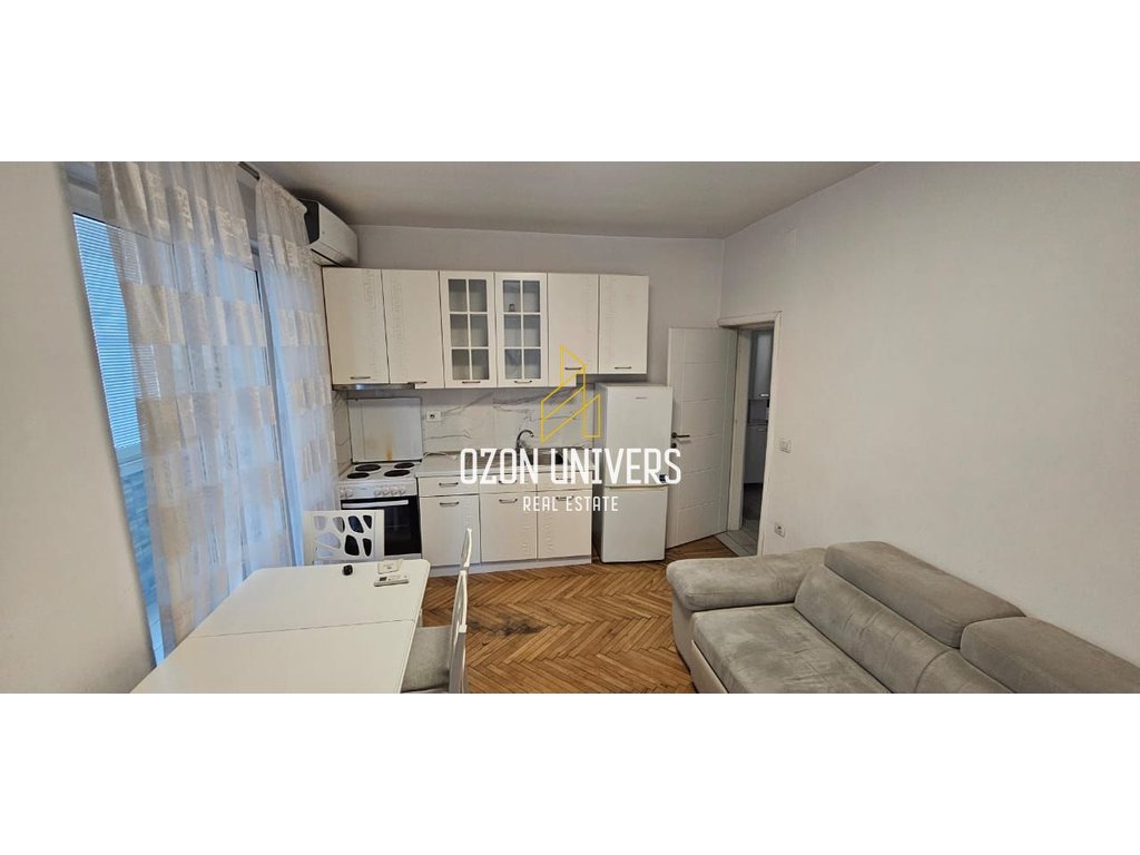 Apartment 1+1 zur miete in rruga e barrikadave!