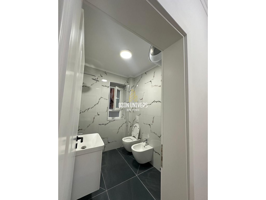 Apartamento 1+1 à venda perto do bulevar zogu i parë!