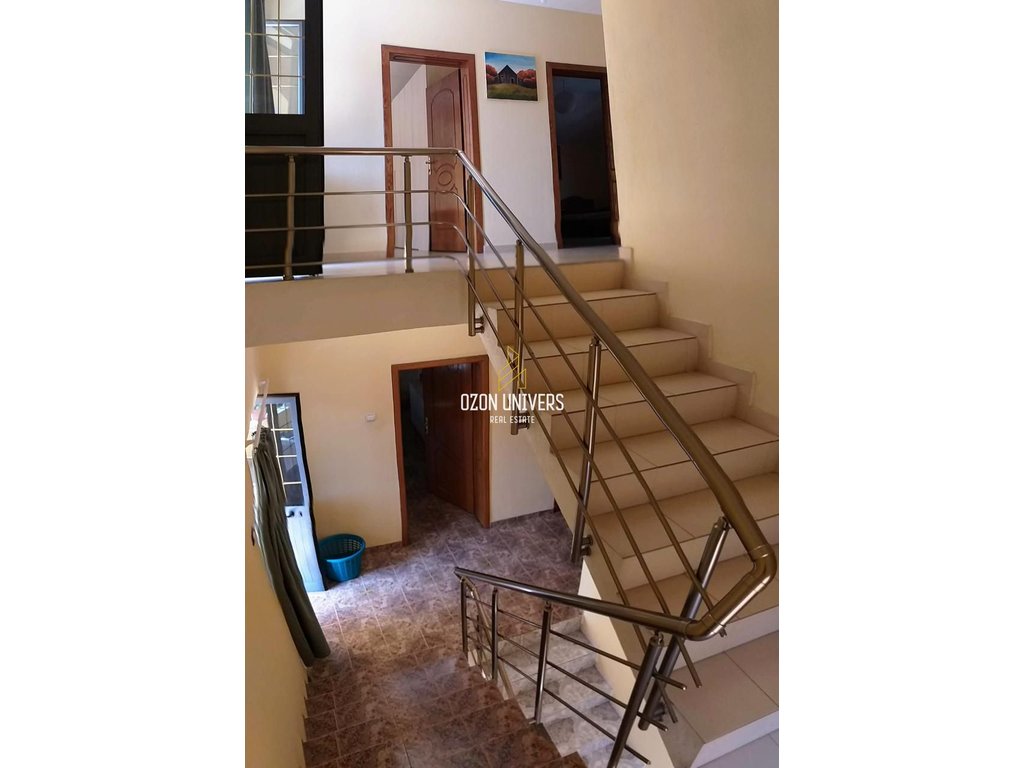 À louer villa de 3 étages – Don bosko