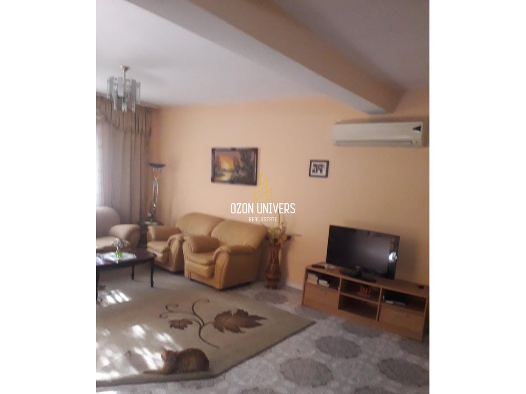 À louer villa de 3 étages – Don bosko