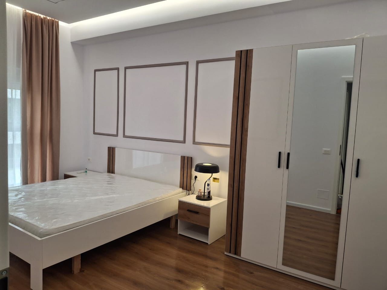 Shitet okazion tek fusha e aviacionit apartament 2+1