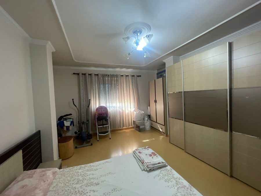 Appartement 3+1+2 au centre de durres, à vendre.