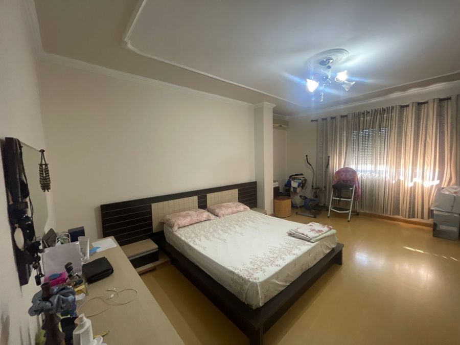 Appartement 3+1+2 au centre de durres, à vendre.