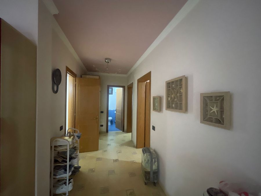 Appartement 3+1+2 au centre de durres, à vendre.