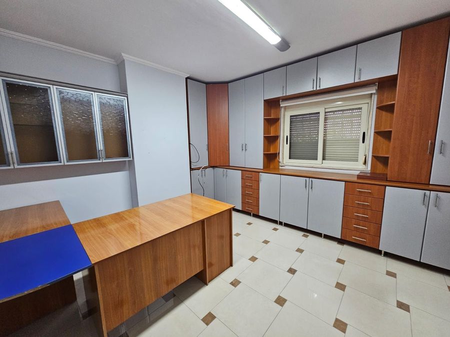 Geschäftsraum zur miete im zentrum von durres.