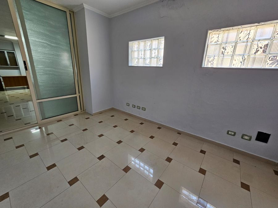 Geschäftsraum zur miete im zentrum von durres.