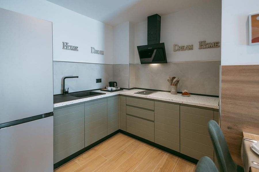 Luxurious apartment in golem hotel complex, for rent.