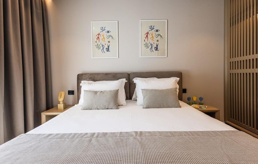 Luxurious apartment in golem hotel complex, for rent.