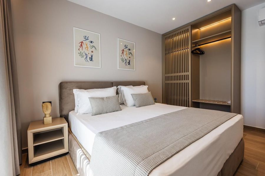 Luxurious apartment in golem hotel complex, for rent.