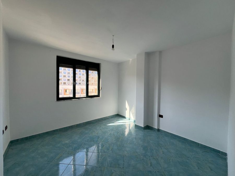 Appartement 2+1 à vendre au centre de Durrës