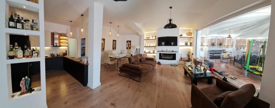 Appartement penthouse à vendre au 'Mali i Robit'