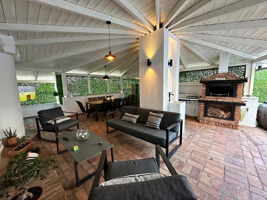 Appartement penthouse à vendre au 'Mali i Robit'