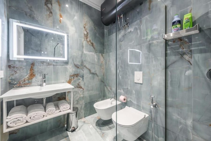 Luxuswohnung zur miete im zentrum von durres.
