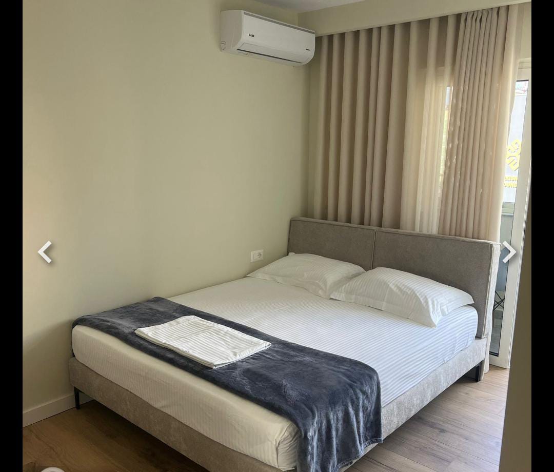 Vendita | 2 appartamenti 1 + 1 | 21 dhjetori | €200.000 (2)