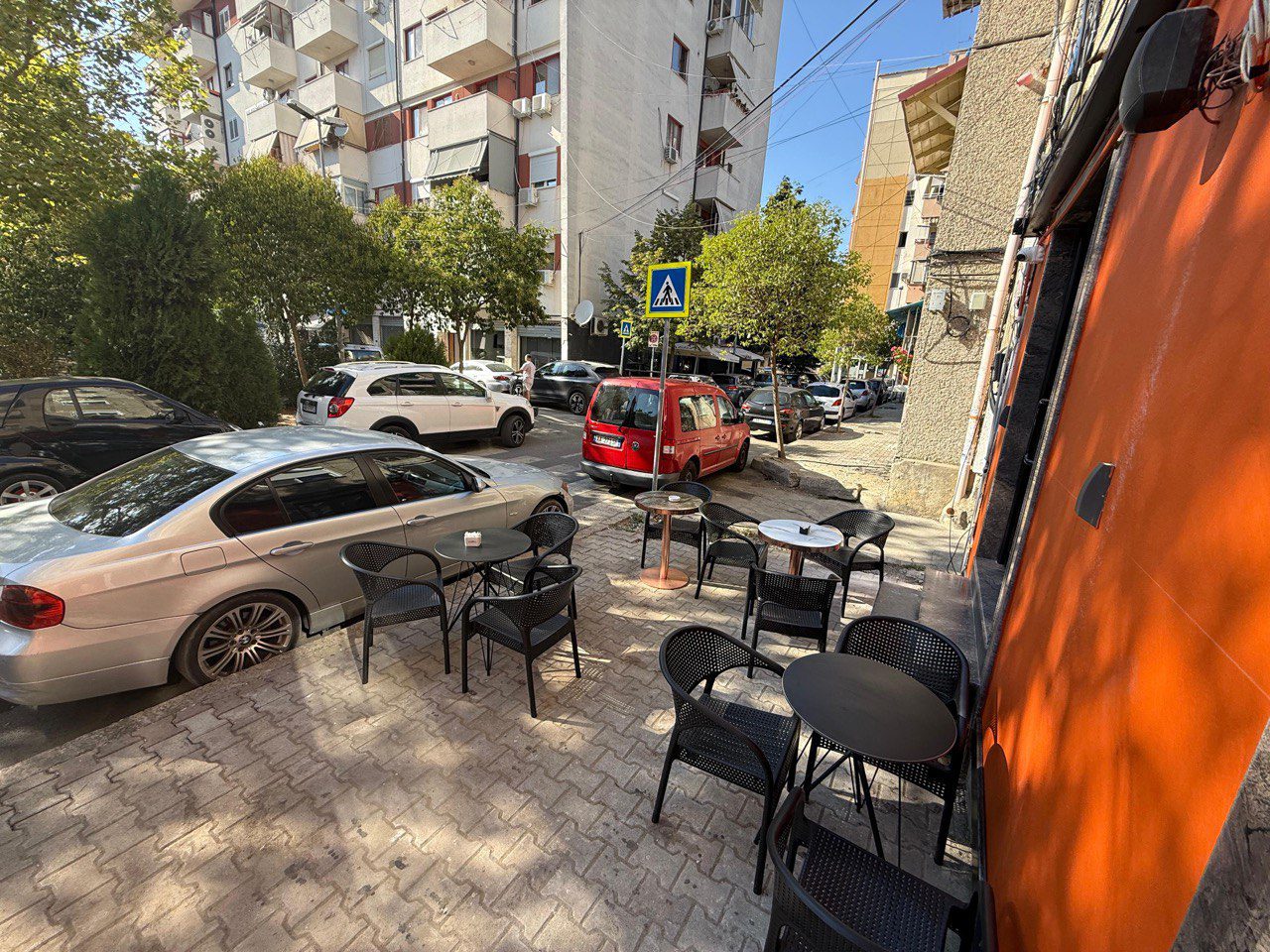 Local commercial bar – Café à vendre, 140 mètres carrés, stade dinamo, Tirana.