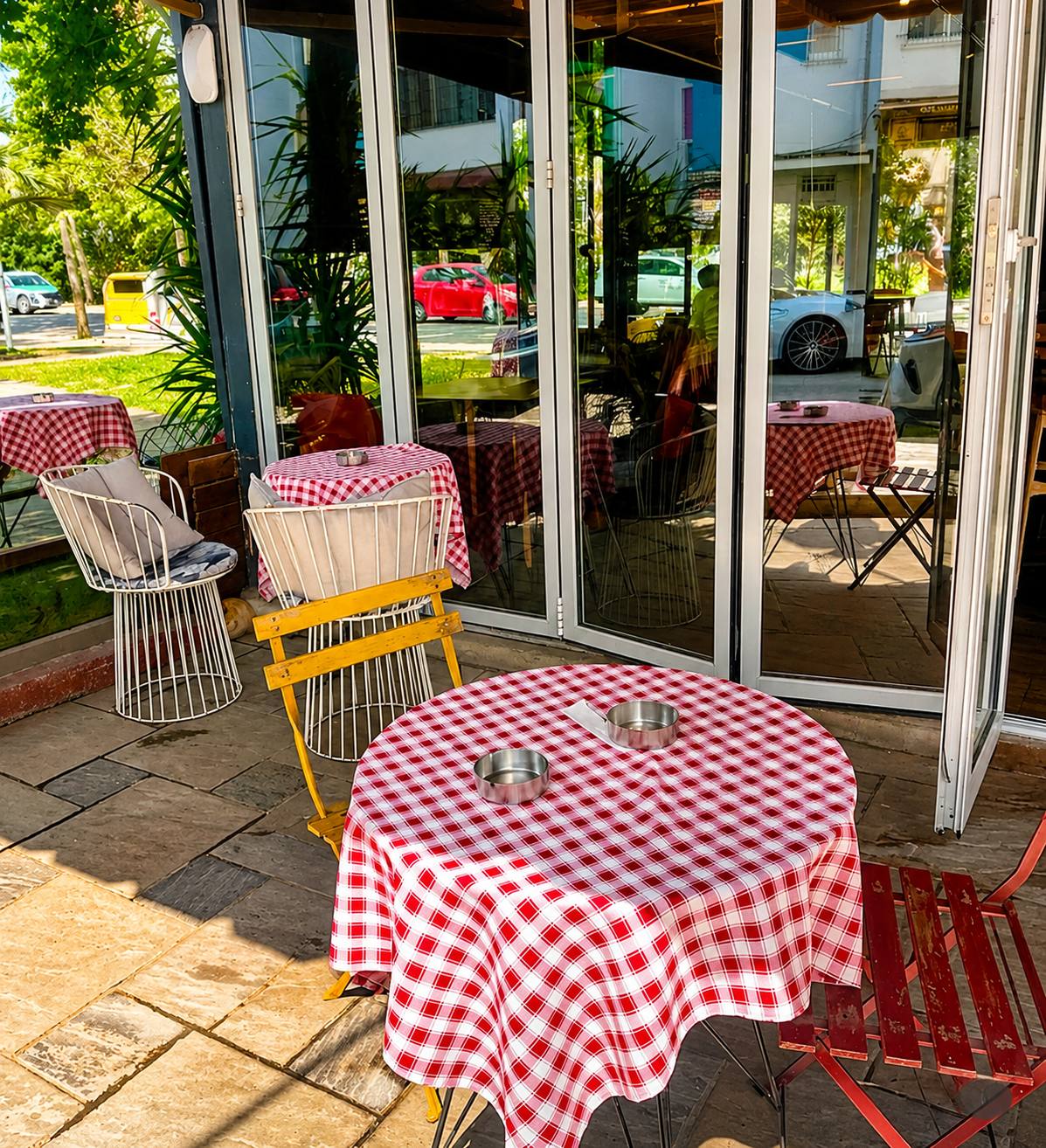 Local commercial bar – Café à vendre, 140 mètres carrés, stade dinamo, Tirana.