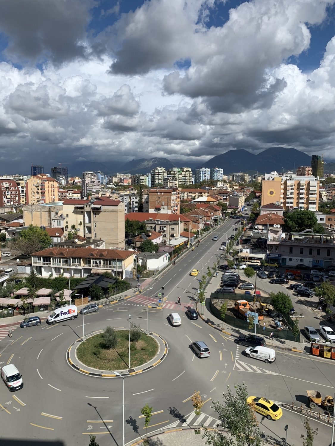 Apartament 3+1 te komuna parisit, tirane