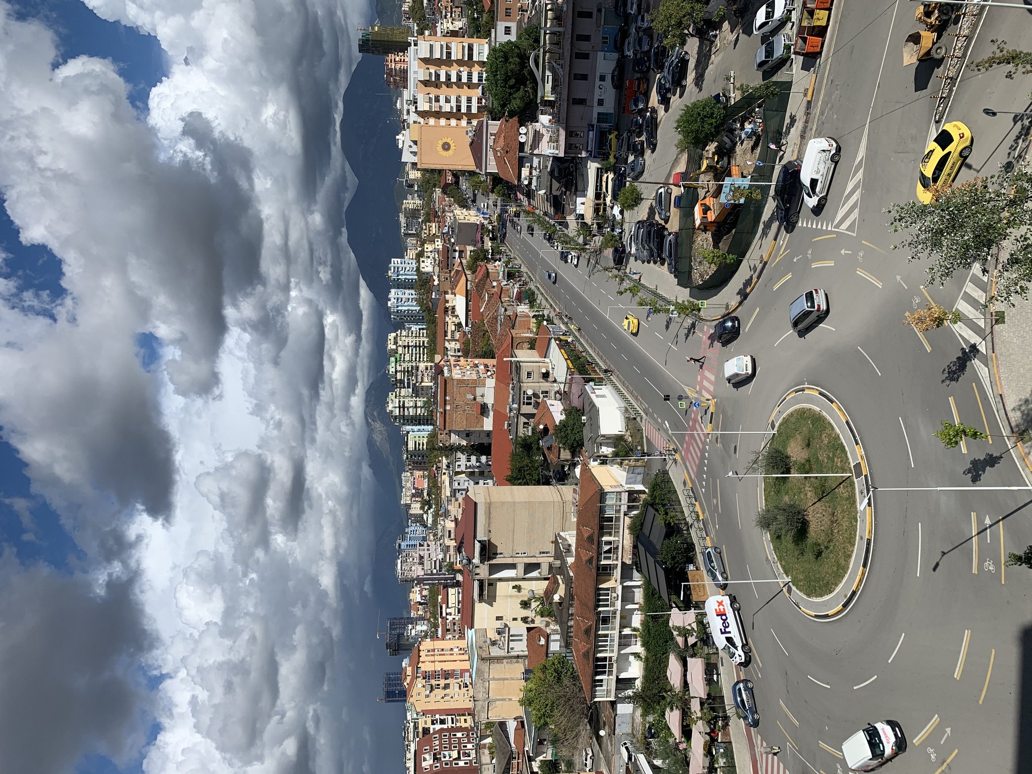 Apartament 3+1 te komuna parisit, tirane