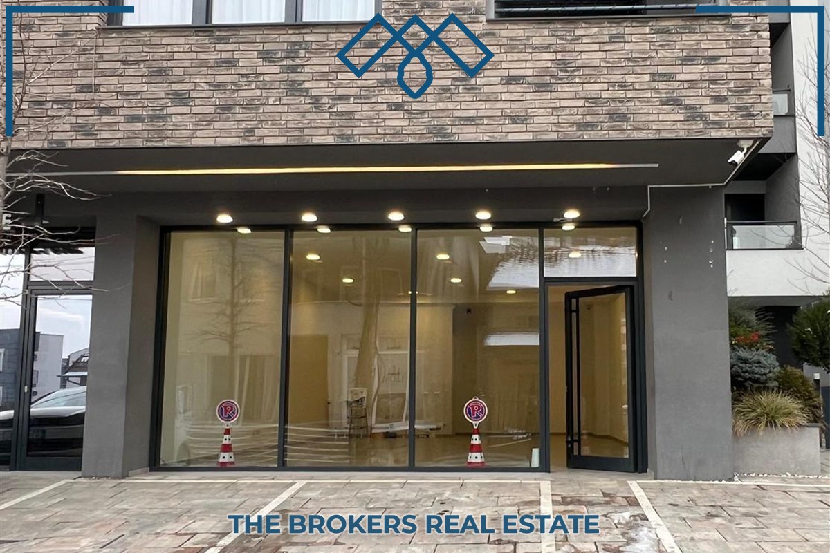 Offerto in affitto locale di 72 m², vicino alla strada b, in via sheqir ingrishta.
