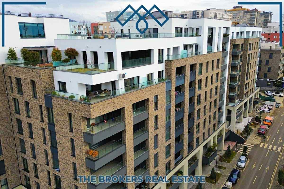 Offerto in affitto locale di 72 m², vicino alla strada b, in via sheqir ingrishta.