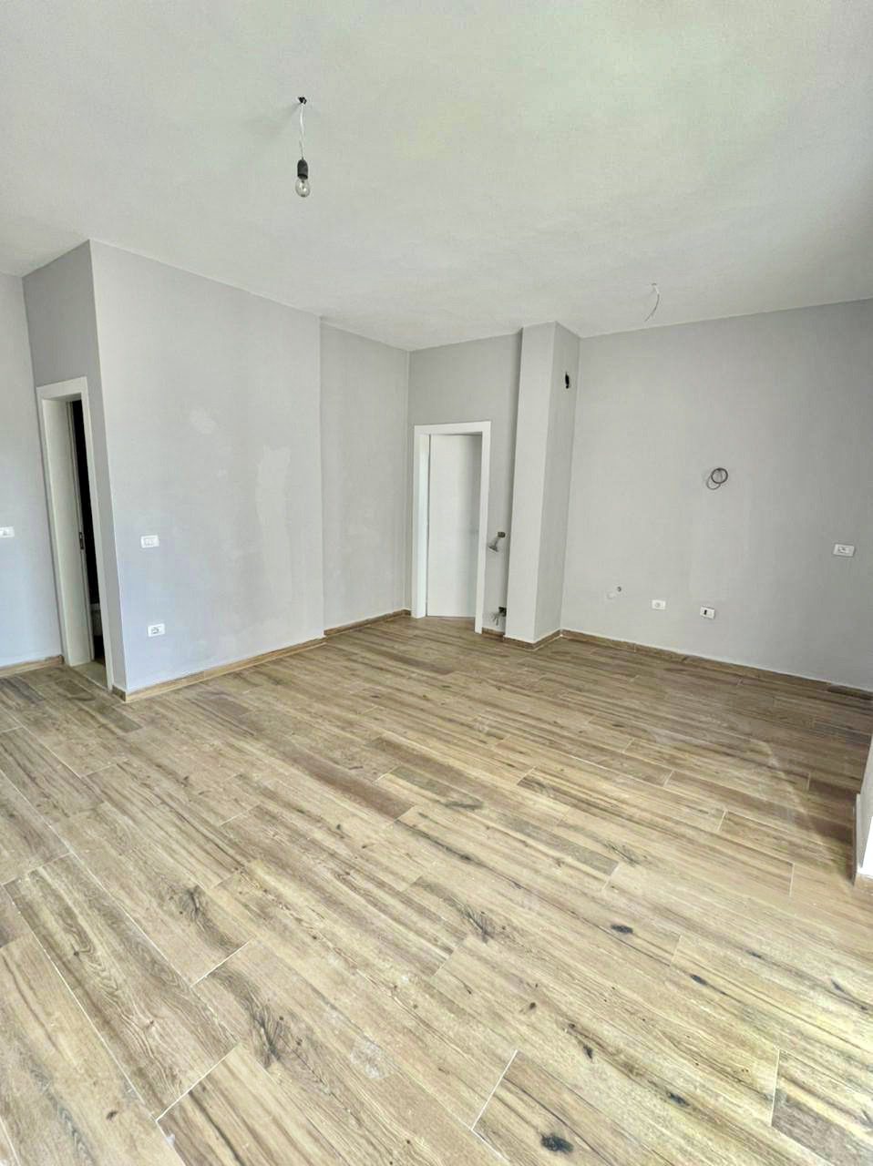 Appartamento di 59 metri quadrati vicino all'hotel supreme, qerret